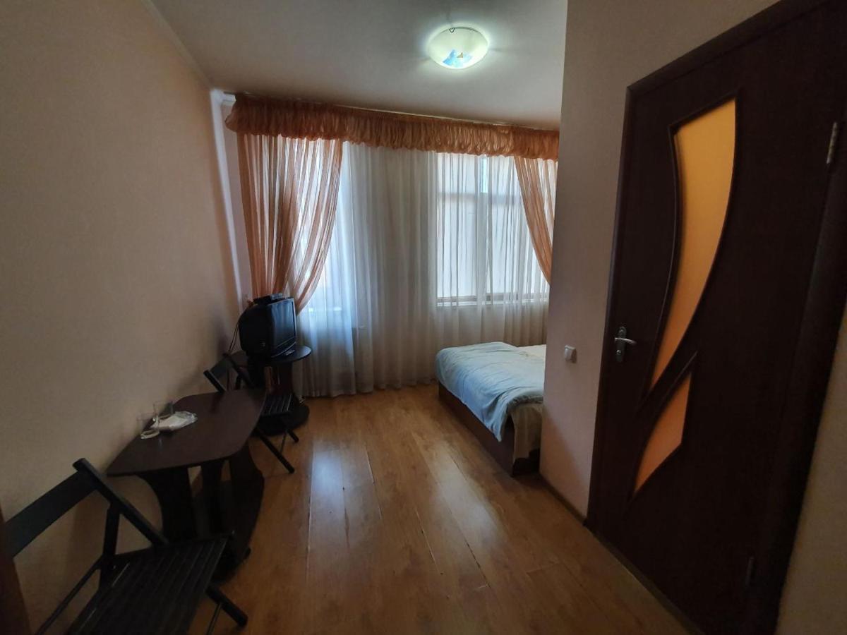 Мотель Карман Kijów Zewnętrze zdjęcie